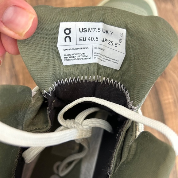 On Running Hiking Boots